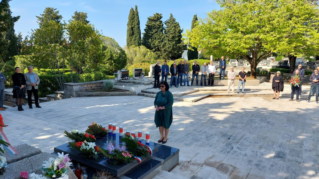 Procesijom kroz mjesto Vodičani obilježili Dan grada i blagdan Našašća sv. Križa