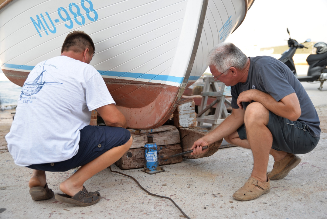 Betina je najpoznatije sjedište vrsnih brodograditelja, a u lipnju organiziraju veliki sajam