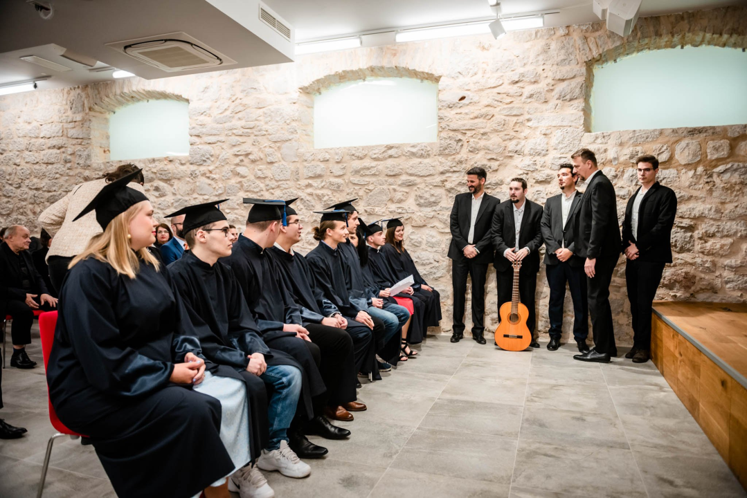 U Šibeniku promovirana četvrta generacija inženjera prvostupnika energetskih tehnologija: Stigao i rektor Boras