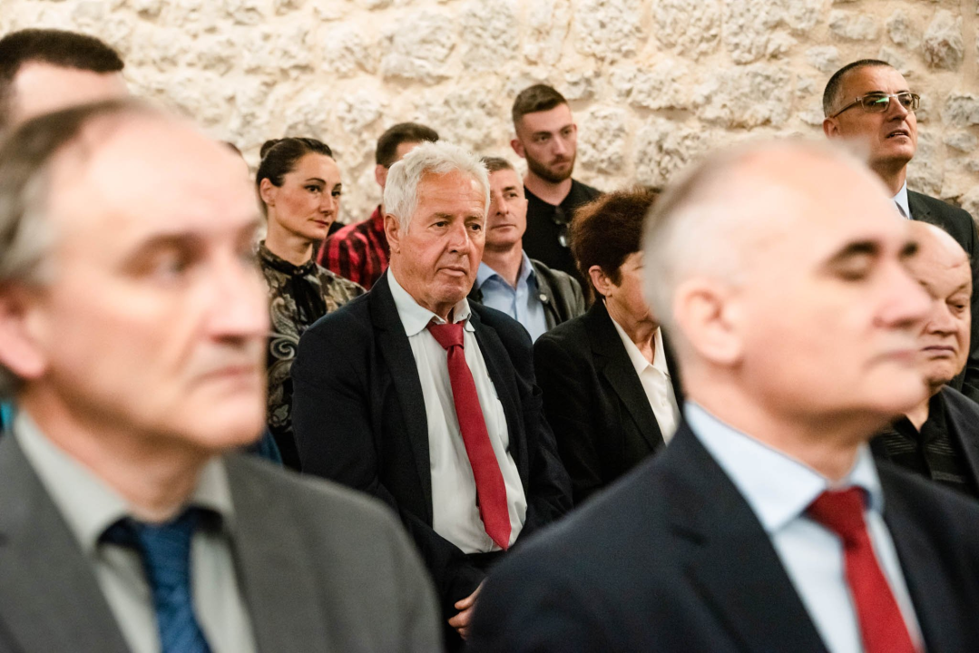 U Šibeniku promovirana četvrta generacija inženjera prvostupnika energetskih tehnologija: Stigao i rektor Boras