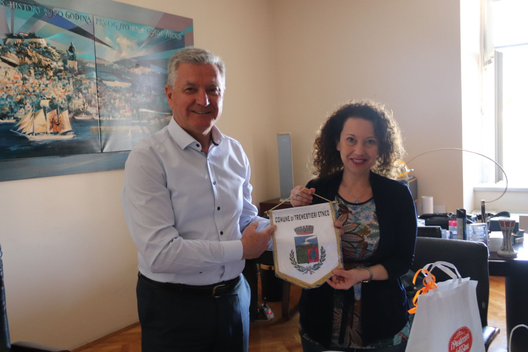 Posejdonov zov: Gradonačelnik predstavio morske potencijale Šibenika sudionicima Erasmus projekta