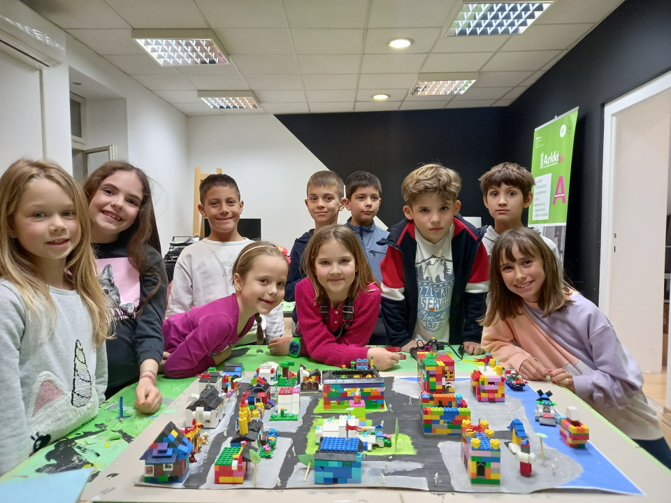 Prva generacija uspješno završava Arkki školu: Izložit će sve svoje kreativne radove! 