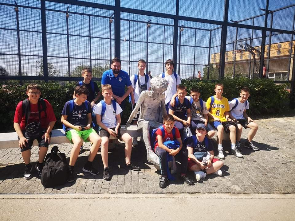 Mladi košarkaši iz Gline u Šibeniku: ‘Nakon potresa aukcijom smo skupljali za opremu?