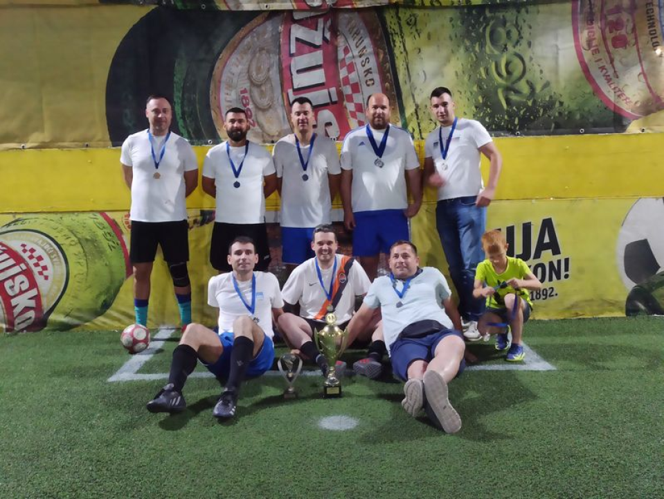 Ekipa Bibich West Ham Ražine pobjednik u seniorskoj, a ekipa GENERACIJA veteranskoj kavez ligi Bilice