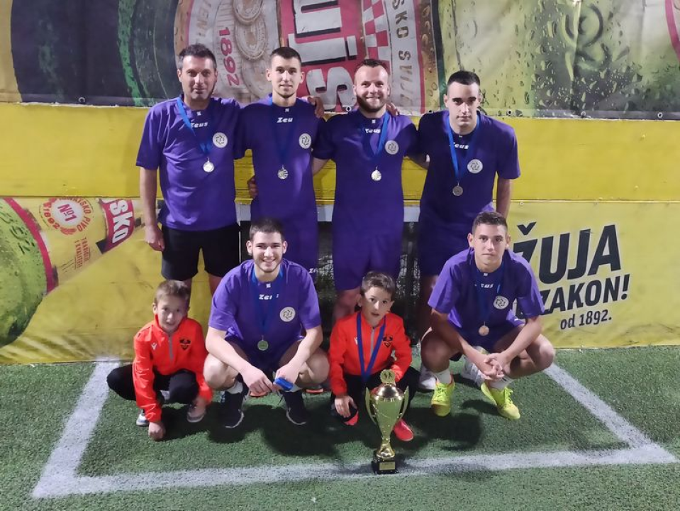 Ekipa Bibich West Ham Ražine pobjednik u seniorskoj, a ekipa GENERACIJA veteranskoj kavez ligi Bilice