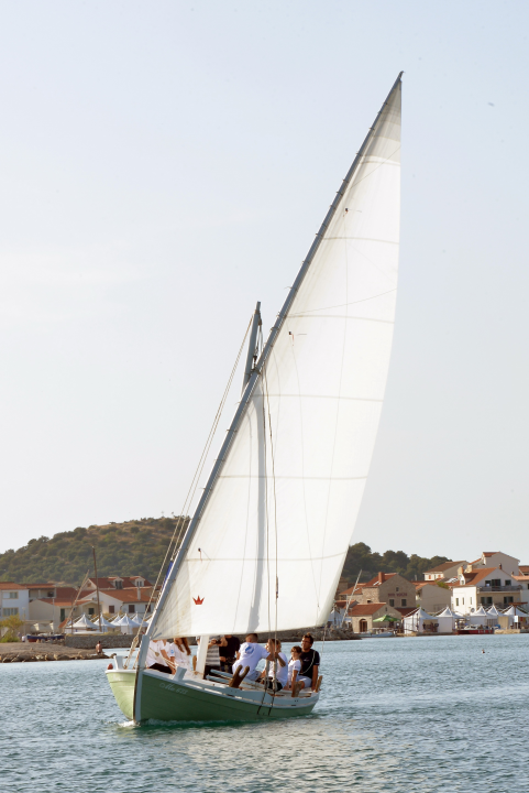 Jedinstveni doživljaj: U Betini održan Sajam tradicijske drvene brodogradnje
