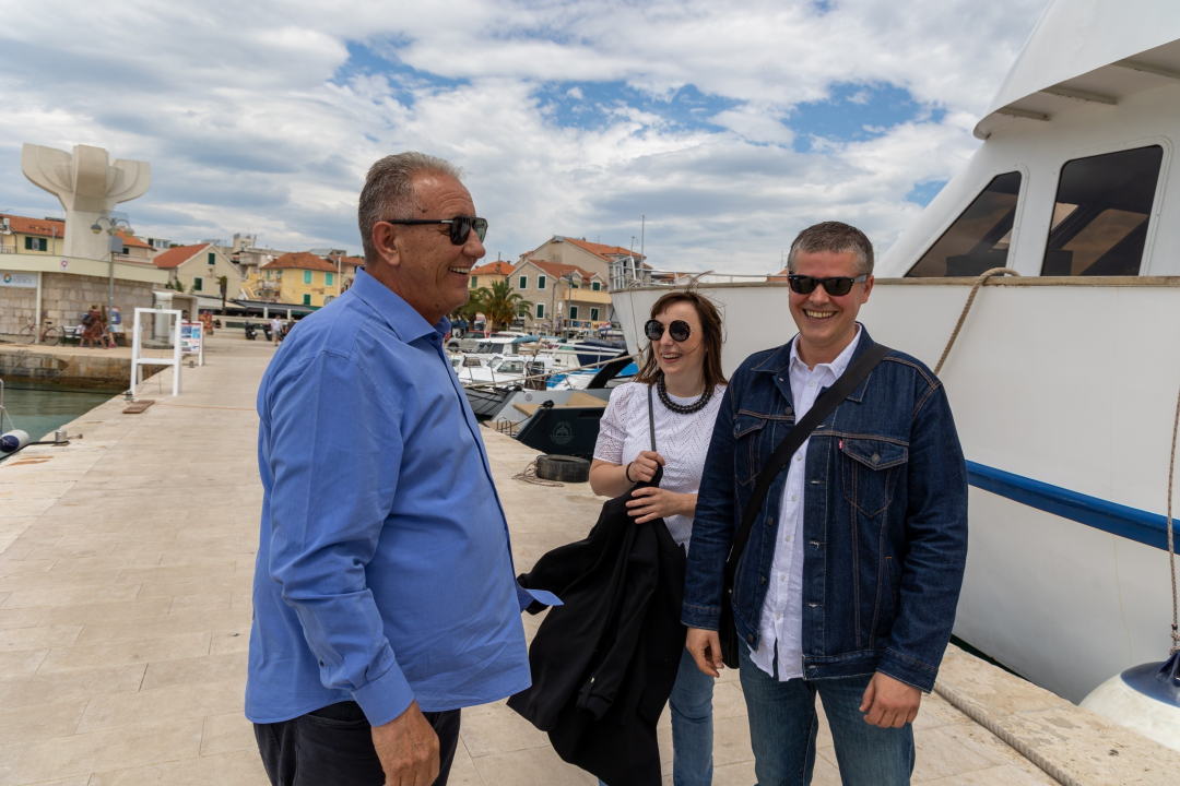 Tradicionalnim izletom brodom 'INA' oko vodičkog akvatorija otvoren je dvodnevni CMC festival