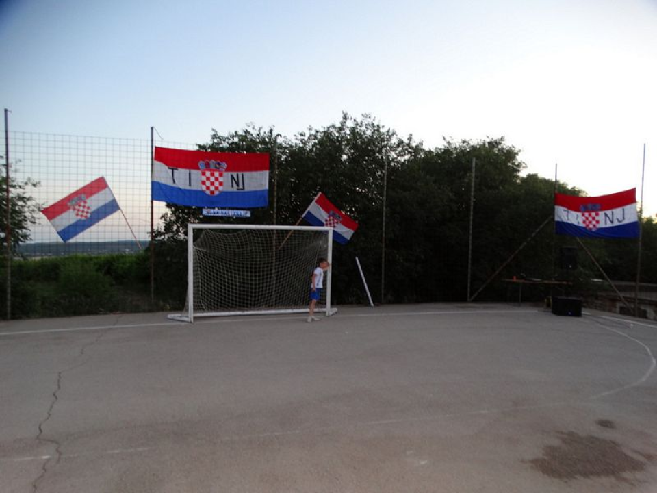 Veličanstven doček hrvatskog reprezentativca Martina Erlića u rodnom Tinju