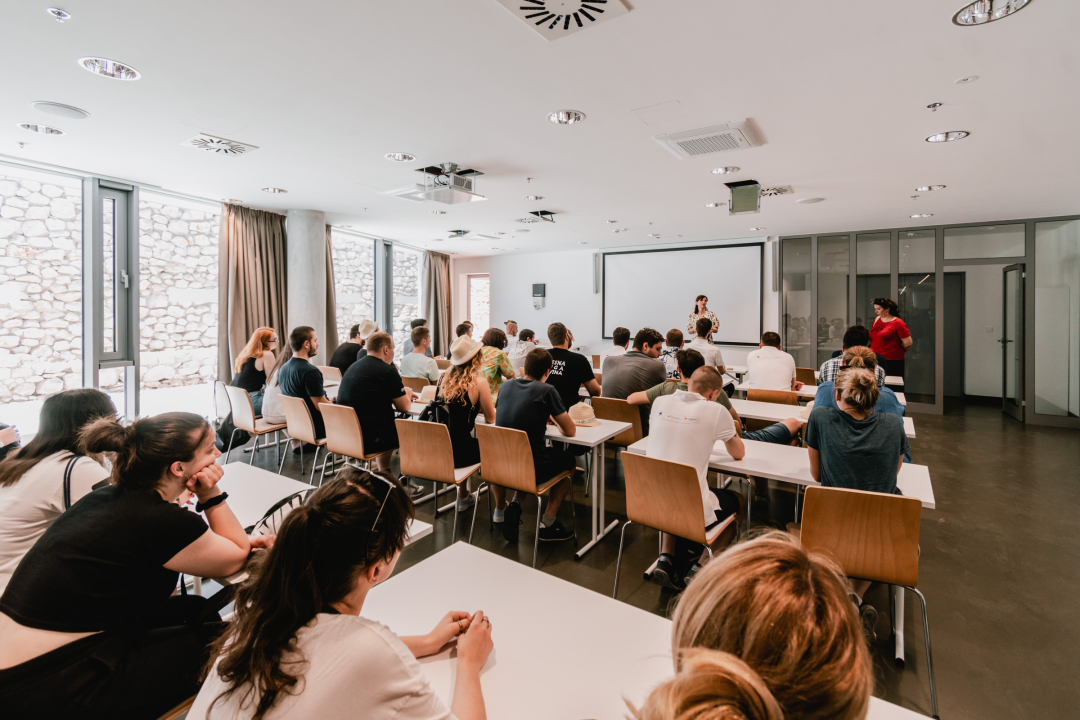Prvi studenti stigli u kampus na tvrđavi sv. Ivana: 'Ovo je najzanimljiviji smještaj u kojem sam dosad bila'
