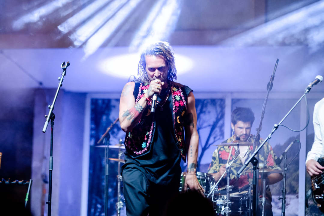 Publika uživala: Luka Nižetić uz svoje hitove napravio sjajnu atmosferu 