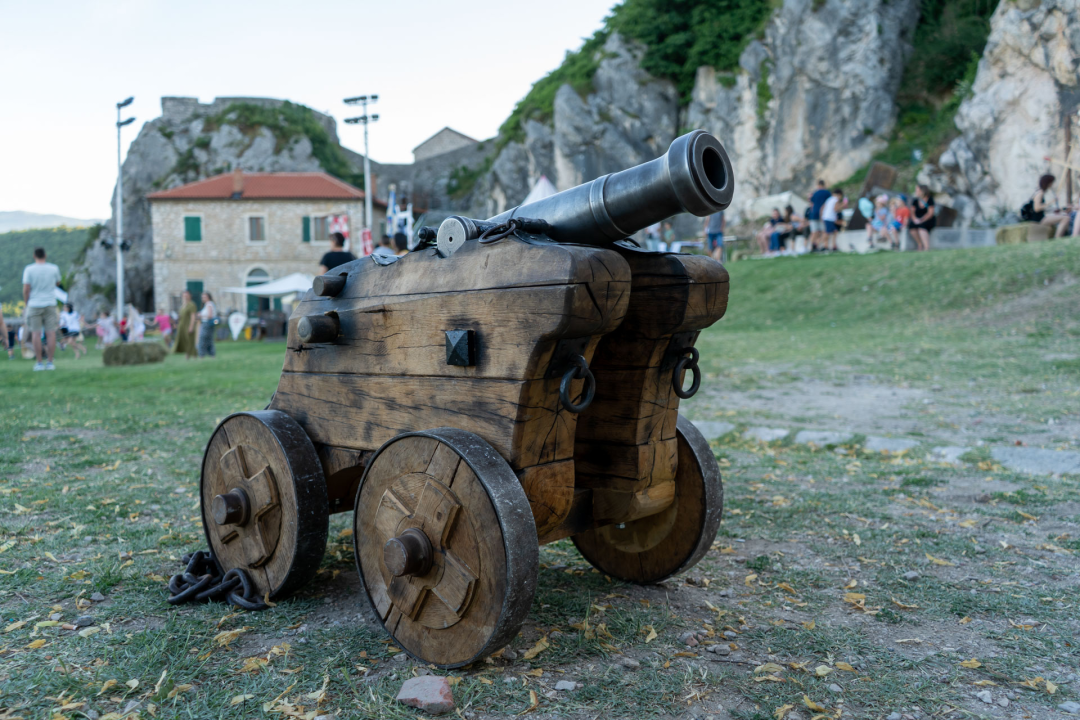 Svečani mimohod, radionice, mačevanje, vatreni show…: Završili ovogodišnji Zvonimirovi dani 