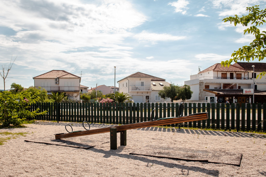 Novi tobogan, ljuljačka, klackalica…: Uskoro kreće obnova dječjeg igrališta u Zablaću 