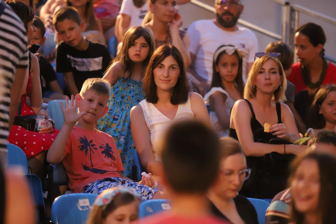 Na pola puta 62. MDF-a: Počinju teniski i nogometni turnir te plivački miting