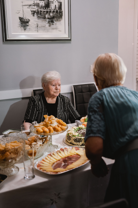Šibenčanka Katica proslavila 100. rođendan, a jedina želja joj je da praunuka rodi: 'Kaže ona da ima vrimena, ali ja nemam'