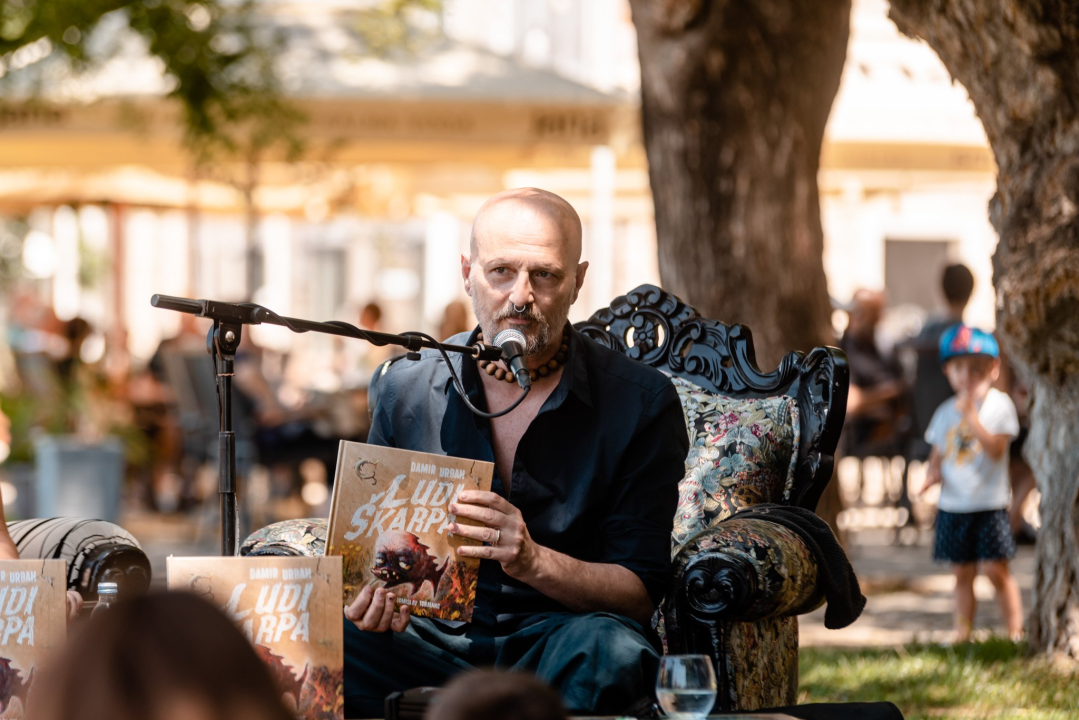 Urban u Šibeniku predstavio svoju prvu slikovnicu: 'Ideju je osmislio moj sin na putu do vrtića'