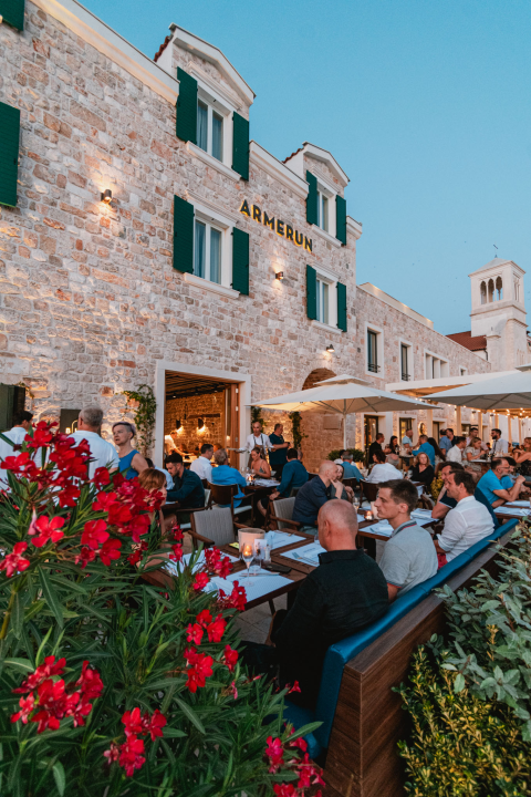 Buta je nova šibenska gastro destinacija: Uživajte u mediteranskim jelima na terasi okruženoj začinima