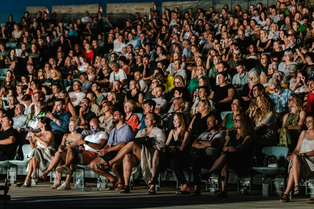 Amira Medunjanin po treći put na sv. Mihovilu: Red glazbe, red suza pa red smijeha!