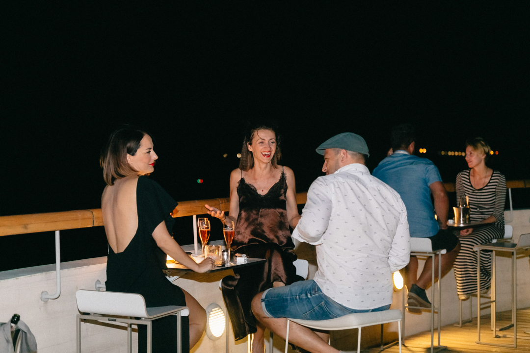 Uživajte u jedinstvenom ambijentu Roof Bara by Moet &amp; Chandon u D-Resortu!