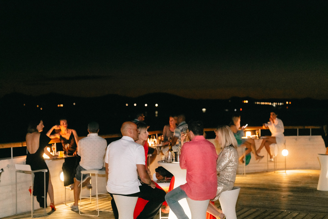 Uživajte u jedinstvenom ambijentu Roof Bara by Moet &amp; Chandon u D-Resortu!