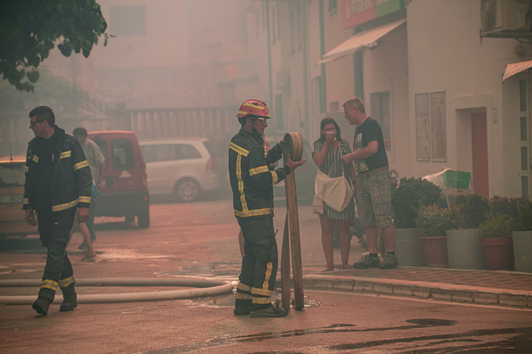 Fotogalerija koja otkriva razmjere plamenog užasa u Zatonu i Raslini