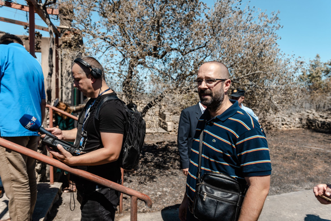  Milanović u Zatonu: Konobari imaju veću plaću od dobrovoljnih vatrogasaca, nitko neće izgorjeti za pet tisuća kuna