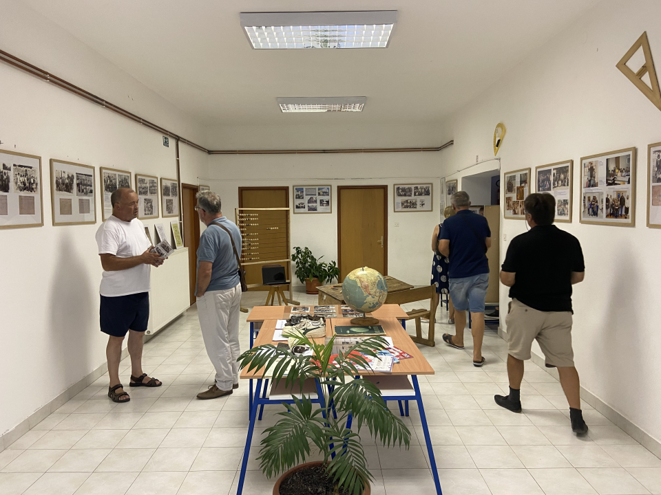 Priprema se knjiga o školi u Rupama, a u subotu je otvorena i izložba na tu temu