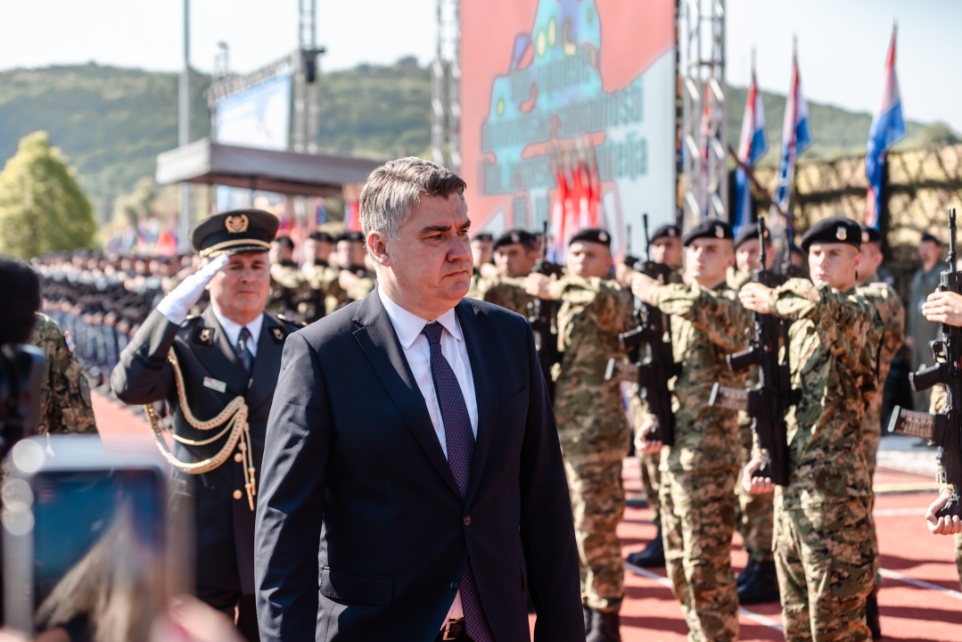 Pogledajte kako je danas bilo na obilježavanju 27. vojno-redarstvene operacije Oluja u Kninu 