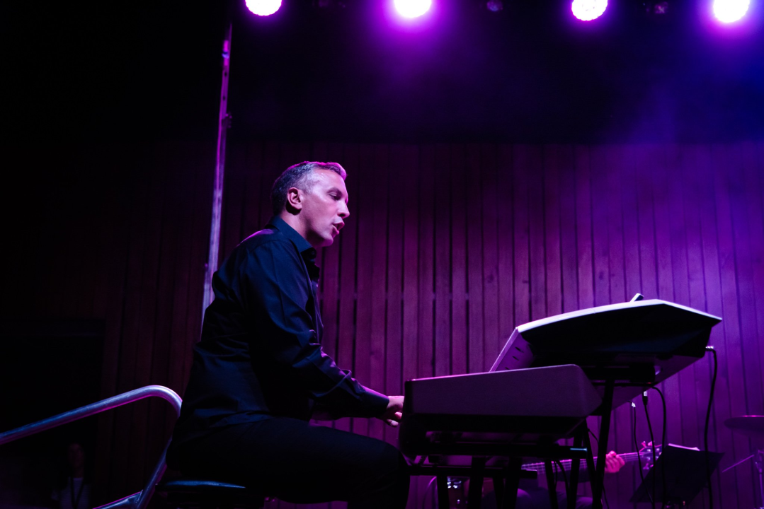  Klapa Rišpet prvi put nastupila u Šibeniku i oduševila publiku: 'Nećemo se sad tu samo njihati kao šest čempresa'