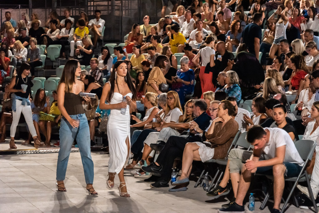 Tony Cetinski u Šibeniku predstavio novi izgled i usput oduševio publiku