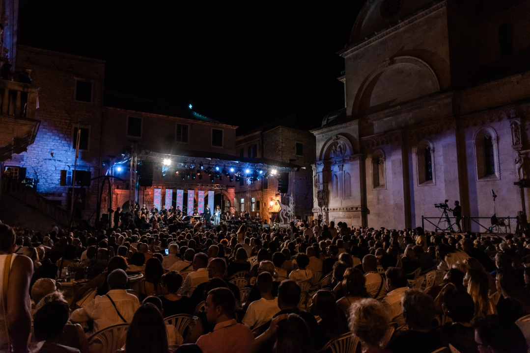 Dok žiri bira pobjednike i dok se zbrajaju glasovi publike, pogledajte fotografije svih izvođača 25. Šansone