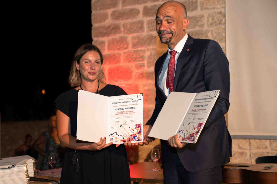 U kući Šare svečano proglašeni laureati zaslužni za 100 godina zlarinskog turizma