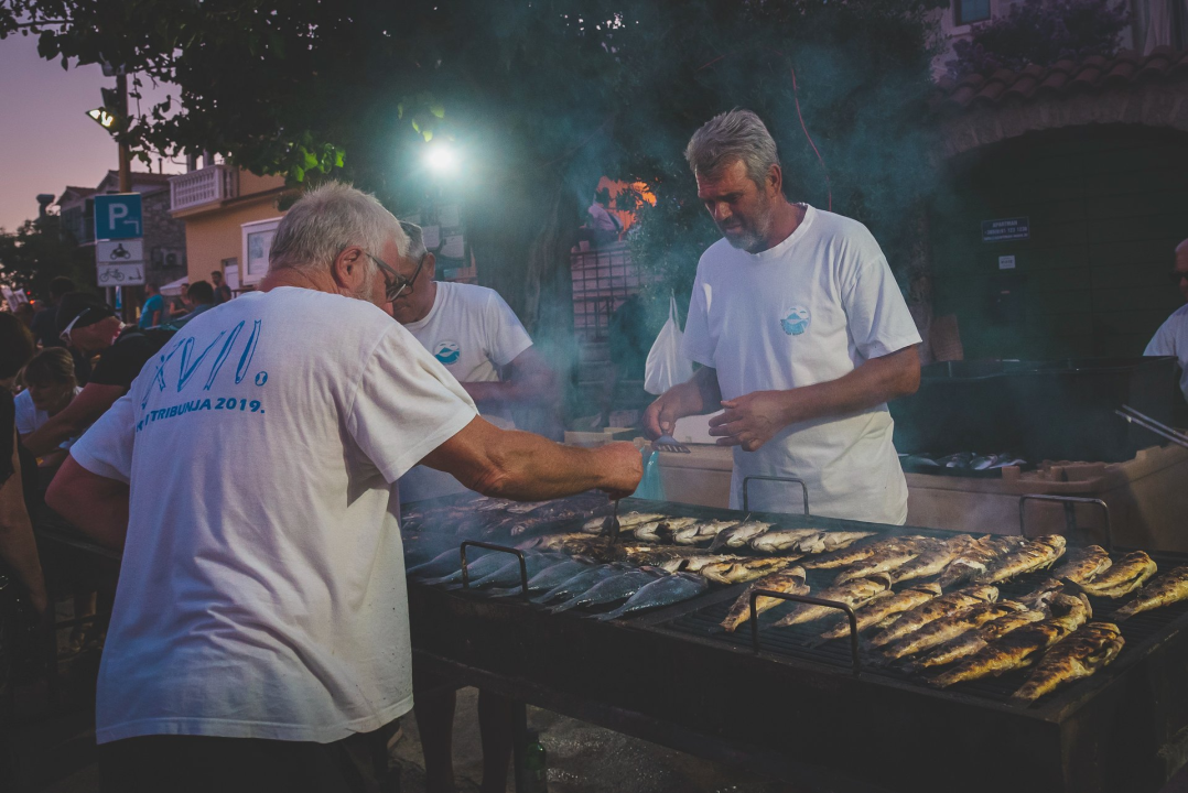 Pogledajte kako je bilo na manifestaciji Okusi Tribunj! 