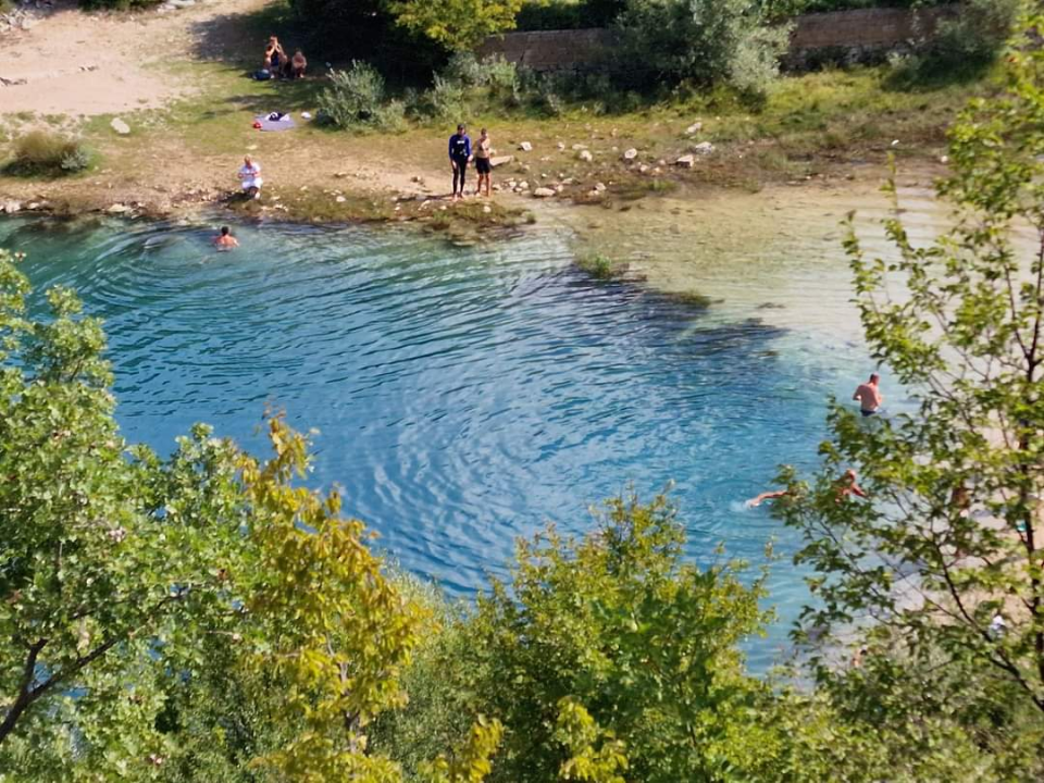 Goran Šimić postavio table zabrane kupanja na vrelu Cetine: 'Kad nema nadležnih, preuzeli smo sami odgovornost'