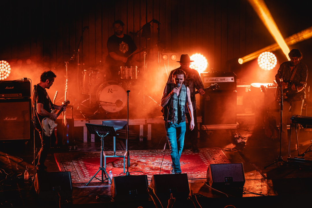 Goran Bare i Majke nastupili na tvrđavi sv. Mihovila i oduševili publiku