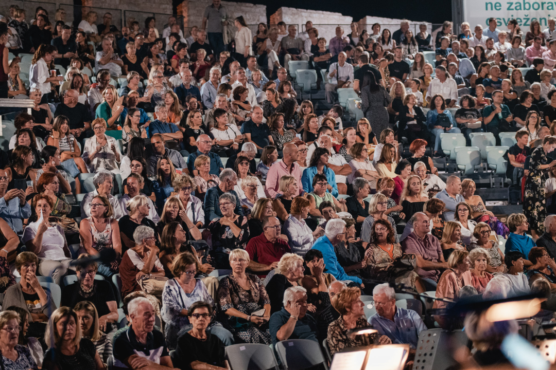 Od Zvona moga grada do Noćas te sanjam majko: Prava šibenska večer na Mihovilu uz Glazbu i 4 Tenora