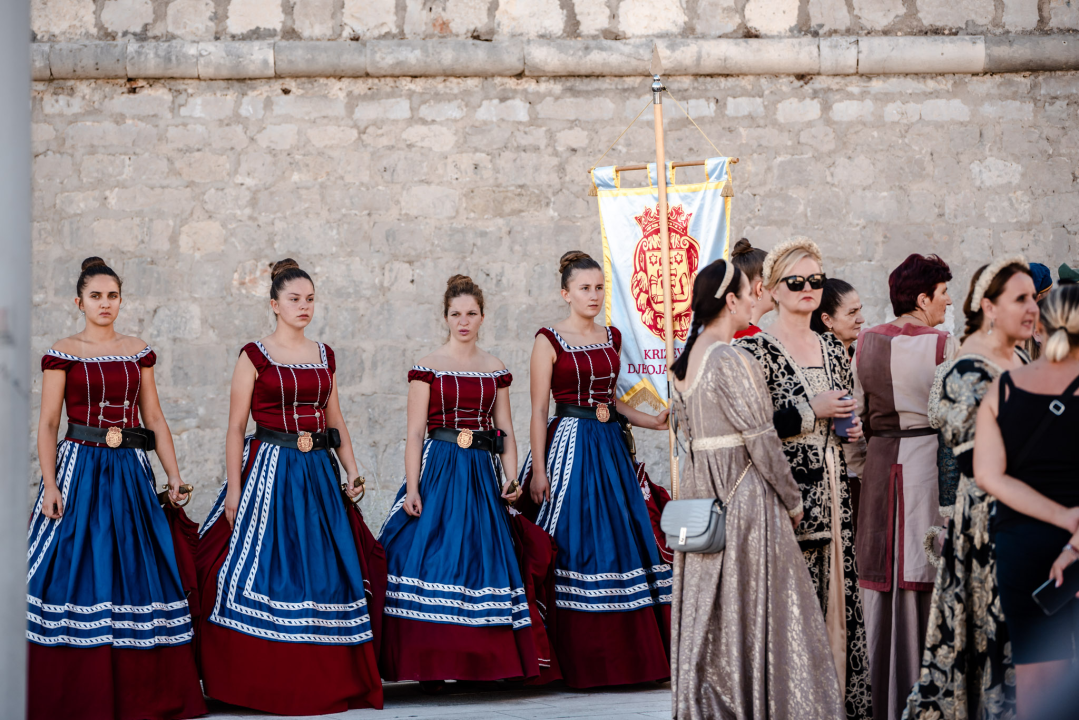 Mačevanjem povijesnih postrojbi na Poljani počela 'Opsada Šibenika 1647.' 
