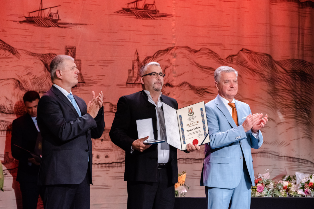 Ivo Mikuličin dobio nagradu Grada za životno djelo: 'Priznajem, infišan sam u Šibenik' 