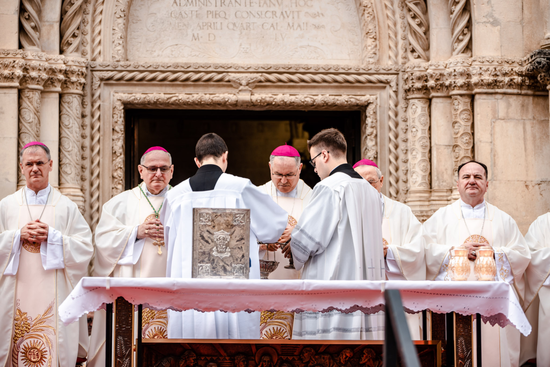 Misu povodom blagdana sv. Mihovila predvodio kotorski biskup mons. Ivan Štironja