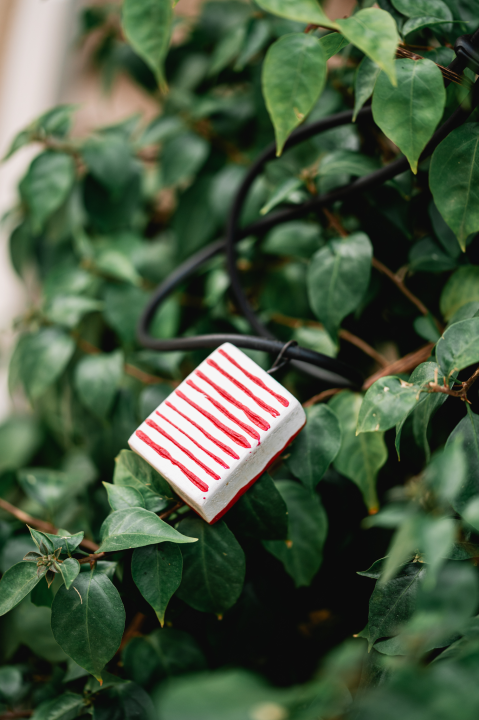 Garderobu osvježite dizajnerskim komadima iz Galerije Juraj Dalmatinac, dom umjetninama po super cijenama