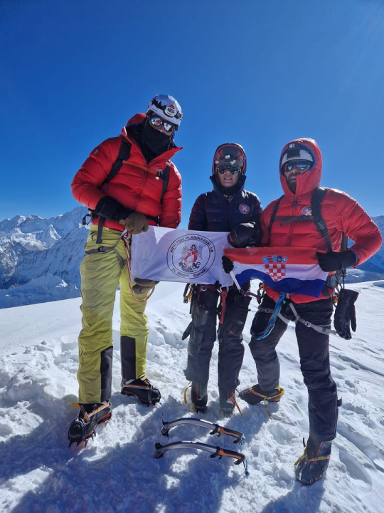 Šibenčani osvojili himalajski vrh Ama Dablam: 'Emocije su pomiješane, glava i prsa će puknuti od ponosa i sreće'