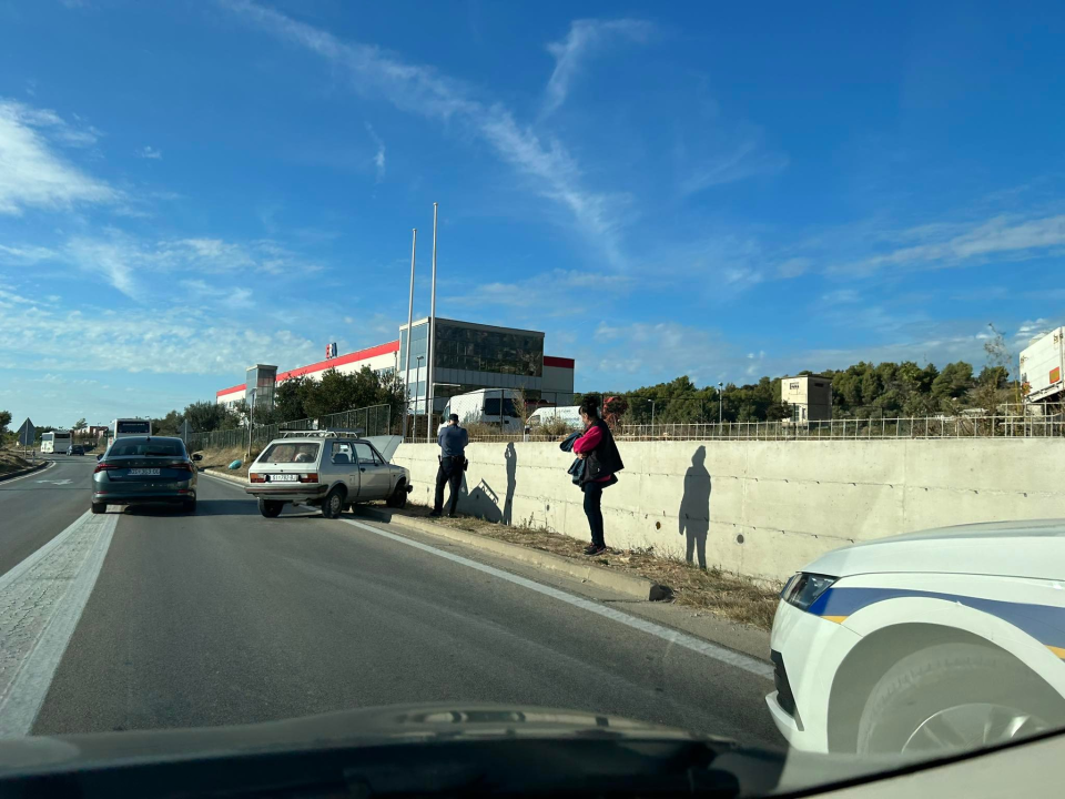 Izgubio kontrolu nad vozilom i zabio se u zid preko puta Supernove