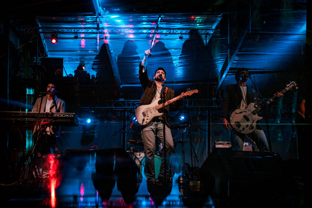 Na Kulturaljci ‘strujale melodije nada generacije’: BluVinil, Jura Stublić, Kuzmu &amp; Shaka Zulu protiv kiše i bure