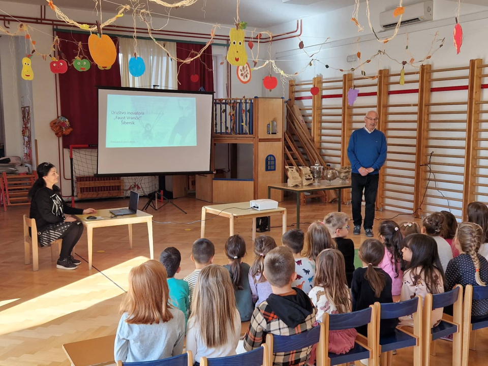 Inovatori posjetili djecu u vrtiću Vidici: 'Kad je baka po vrtu posipala otrovno gnojivo, ubila je mog ježa'