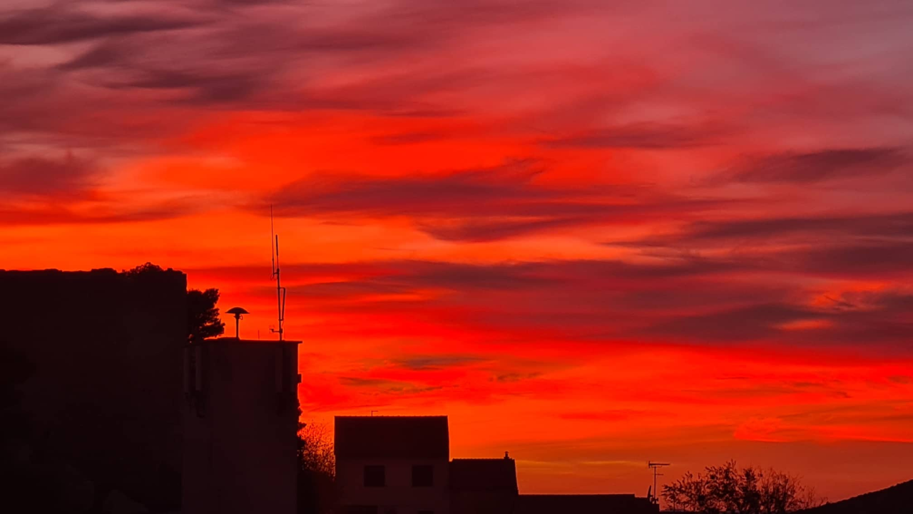 Kao da gori nebo: Jeste li vidjeli bajkoviti zalazak?
