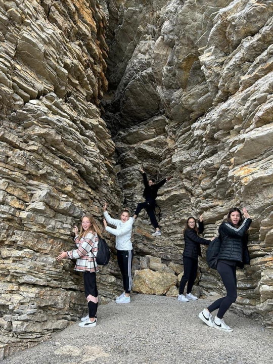 Gimnastičarke 'Šibenik-Dalmacije' zablistale u Budvi: Osvojile osam medalja