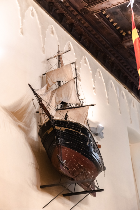 Danas na sv. Nikolu otvorena je istoimena crkva iza zgrade Županije: Poklone dijelio don Krešimir Mateša