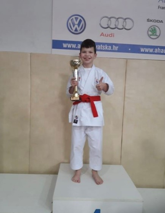 Karataši šibenskog Osvita vratili se iz Zadra s medaljama