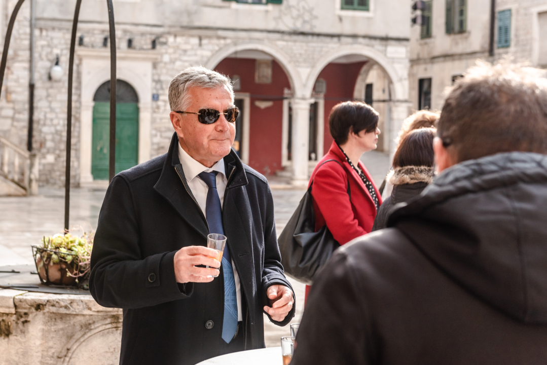 Burić i Jelić pozvali novinare na domjenak, župan doznao da je postao djed!