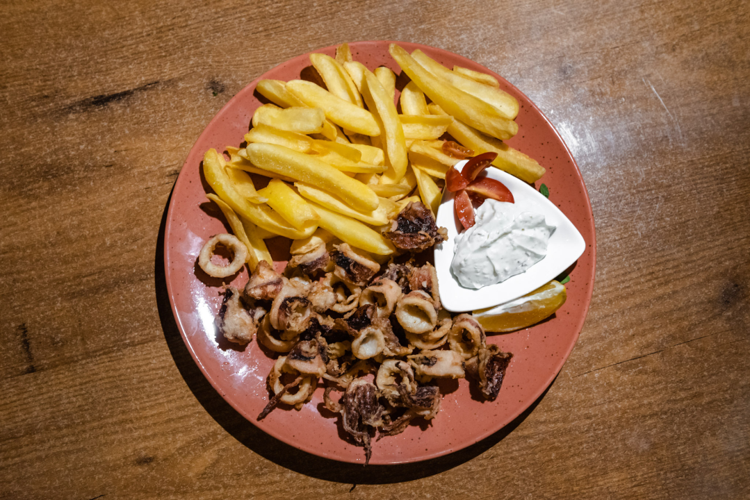 Uživajte ovog adventa u slasnim zimskim delicijama konobe Brošćica! 