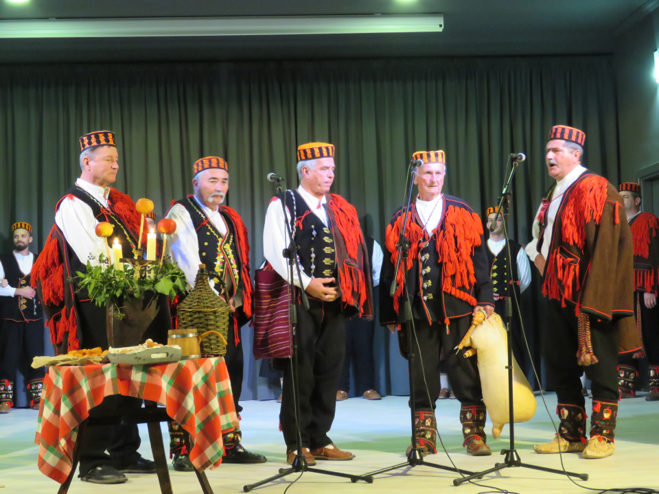 U Unešiću održan Božićno-novogodišnji program KUU Zvona Zagore